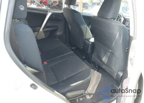 2017 Toyota Rav4 Le z USA, uszkodzony, nr VIN JTMBFREV2HJ141531